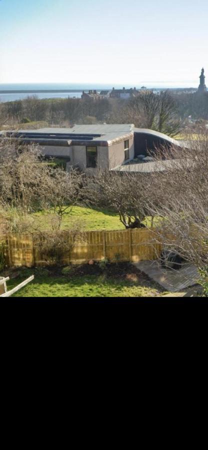 Village View Apartments Tynemouth Exterior photo